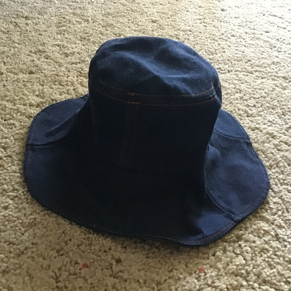 Stylish Dark Blue Bucket Hat